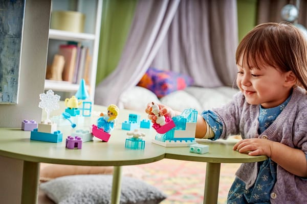 Frozen Creative Box with Elsa and Olaf - Image 10