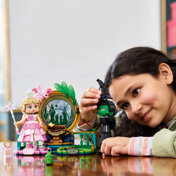 LEGO 75682 Figurines d’Elphaba et de Glinda — visuel 7 sur 8