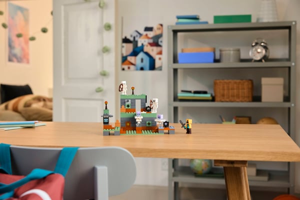 LEGO 21271 La chambre des épreuves — visuel 8 sur 8