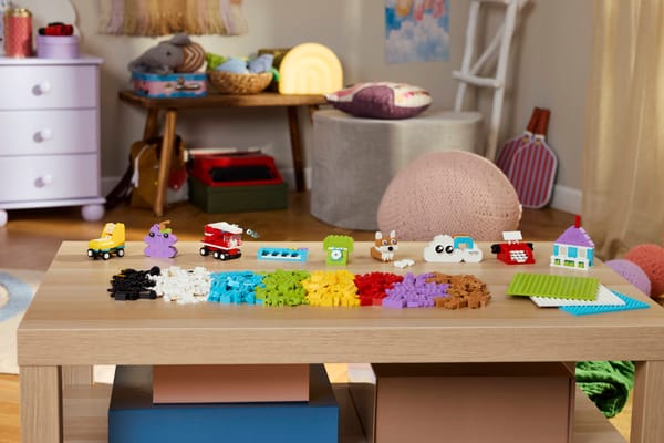 Creative Build-and-Play Box - Image 13