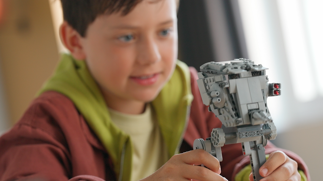 SMART Play™: AT-ST™ Attack on Endor - Image 10