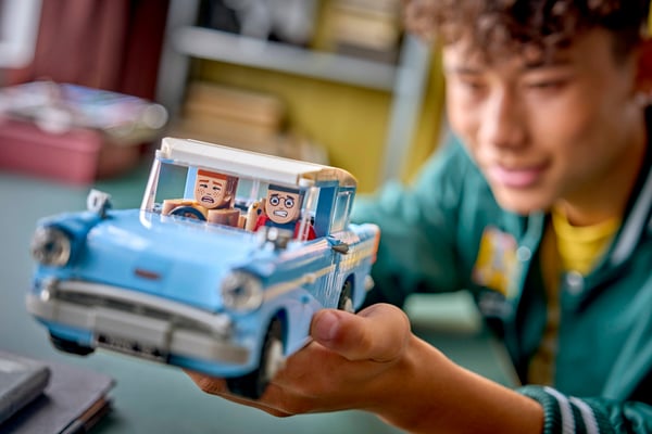 LEGO 76470 La Ford Anglia™ ensorcelée — visuel 8 sur 8