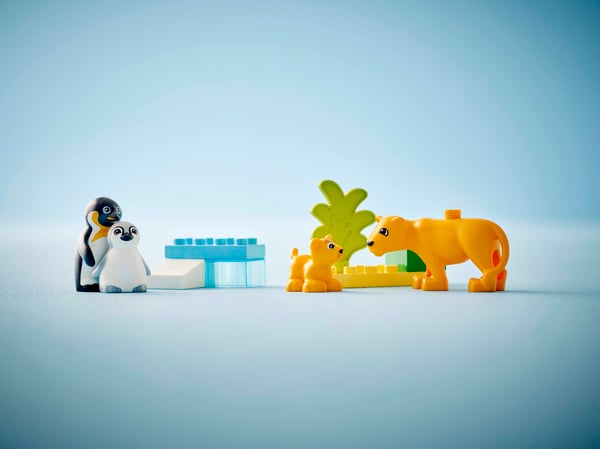 LEGO 10442 Familles d’animaux sauvages : pingouins et lions — visuel 8 sur 8