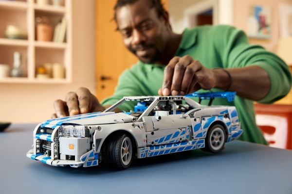 LEGO 42210 Voiture Nissan Skyline GT-R (R34) 2 Fast 2 Furious — visuel 8 sur 8