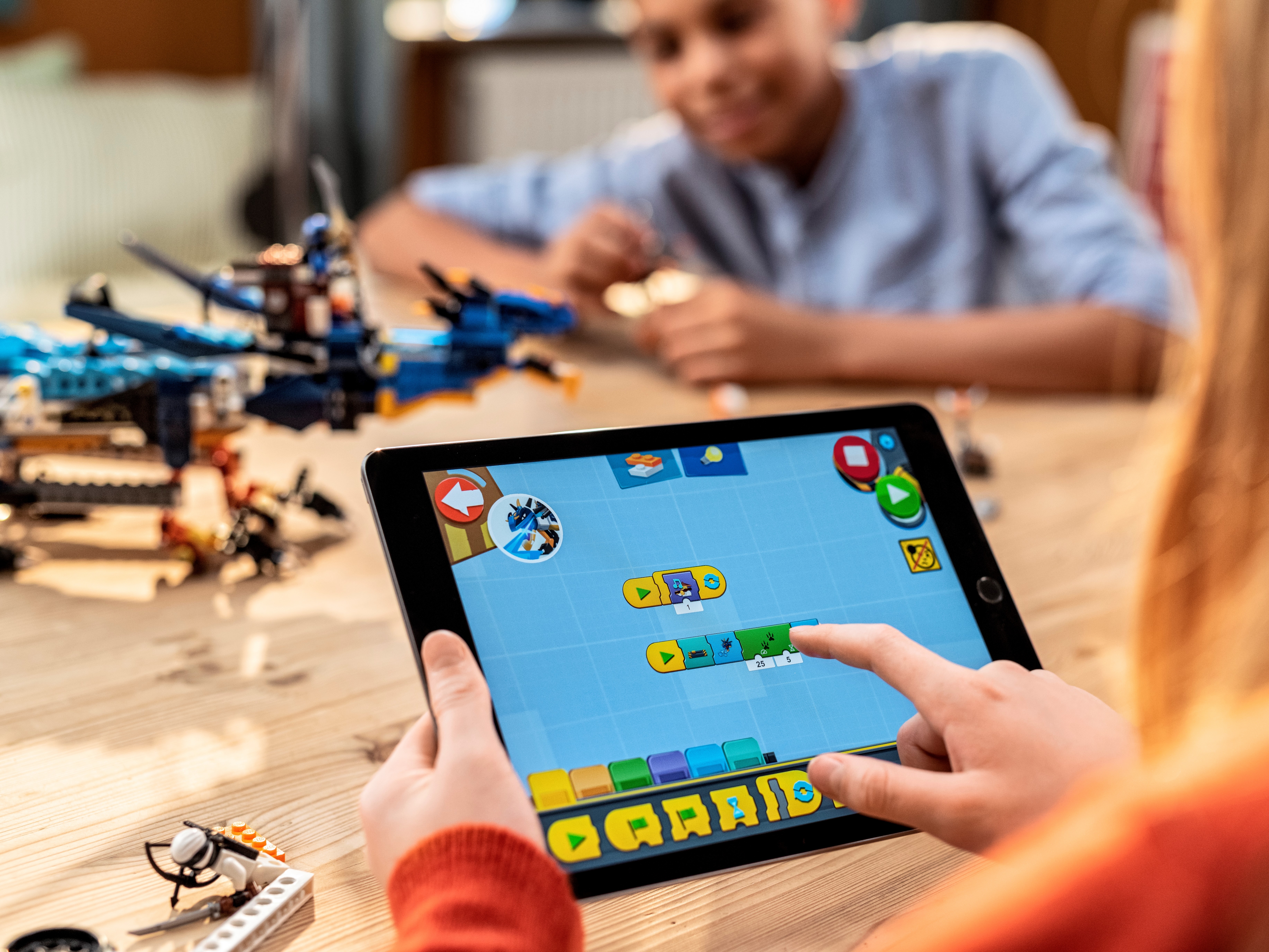 LEGO Boost Creative Toolbox 17101 Programming Child Education Robot  Building Set