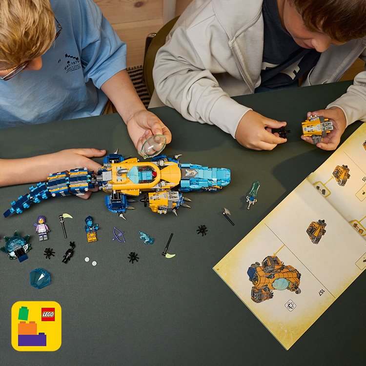 Crocodile Submarine 71512 | LEGO® DREAMZzz™ | Buy online at the