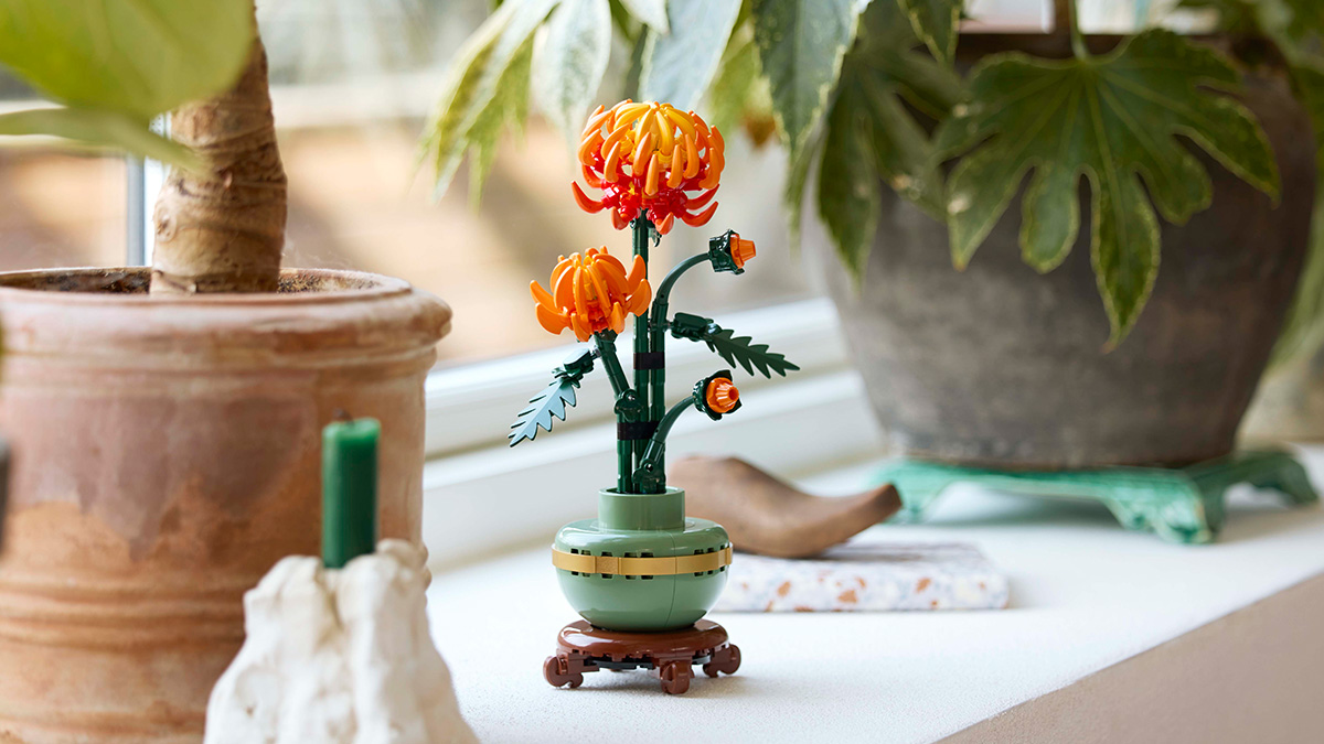 Everything you Need to Know About the New Seasonal LEGO® Flowers