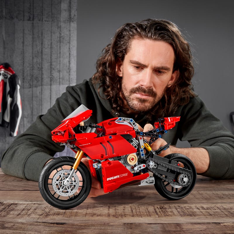 Ducati Panigale V4 R