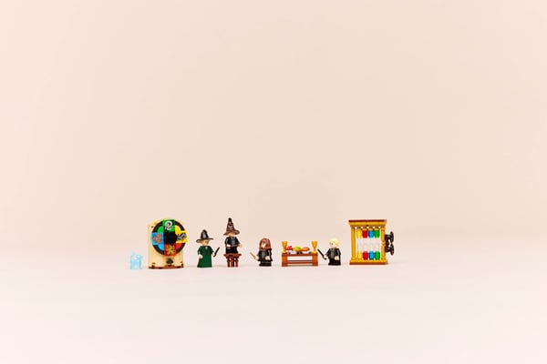 LEGO 76460 Le château de Poudlard : la cérémonie du Choixpeau magique — visuel 8 sur 8