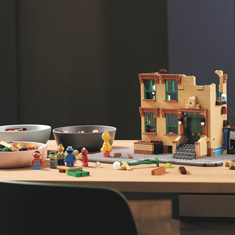 123 Sesame Street 21324 | Ideas | Buy online at the Official LEGO 123 Sesame Street 21324 | Ideas | Buy online at the Official LEGO