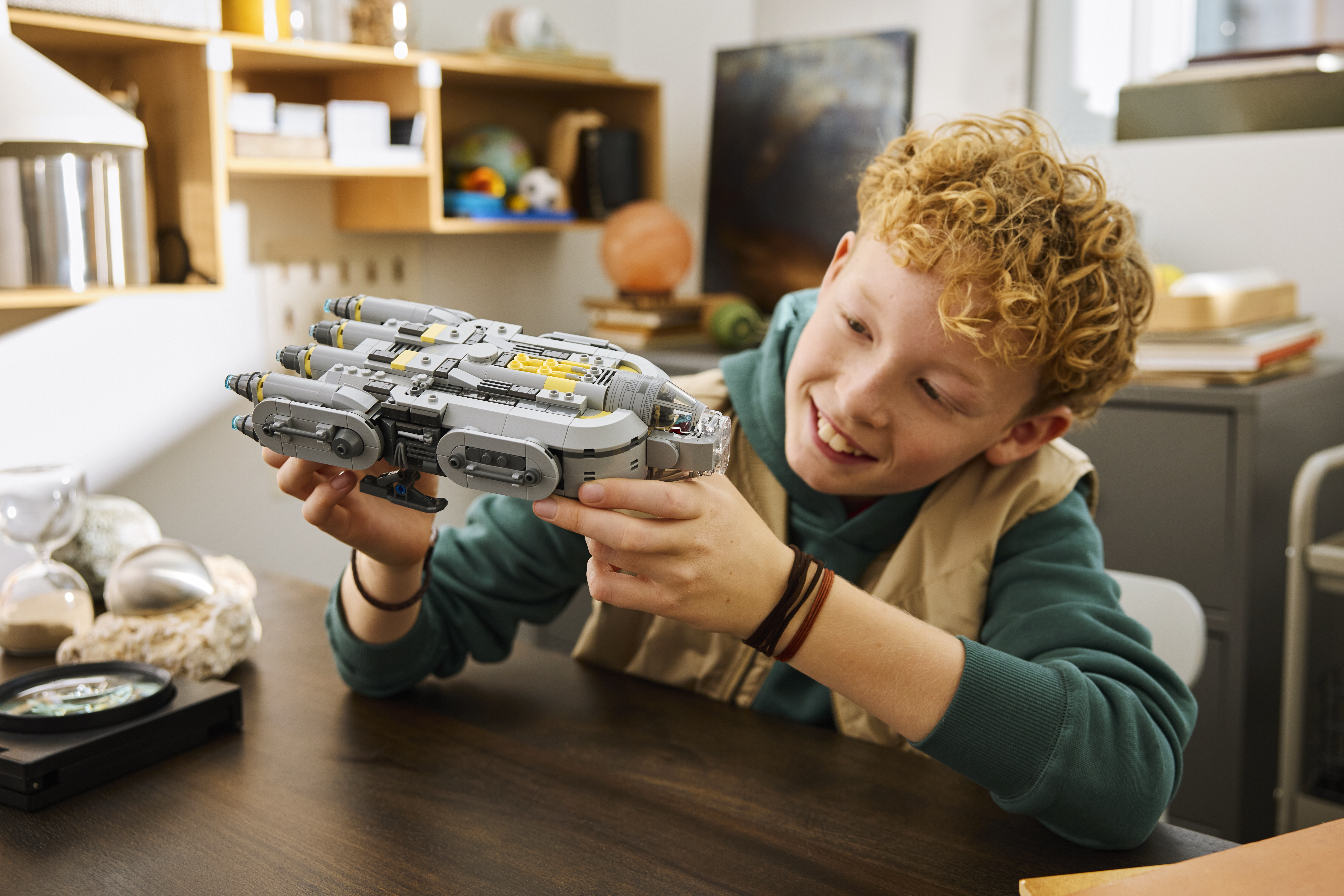 Anzellan Starship 75445 | Star Wars™ | Buy online at the Official