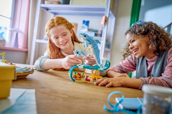 Sea Animals: Beautiful Dolphins - Image 10