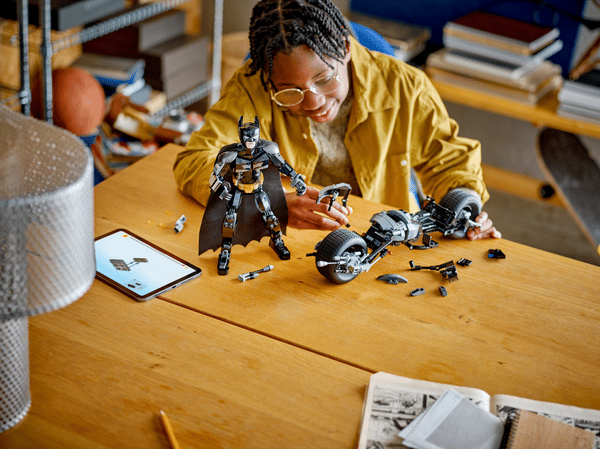 Batman™ Construction Figure and the Bat-Pod Bike - Image 11