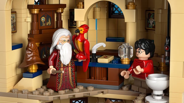 LEGO 76454 Le château de Poudlard : la tour principale — visuel 7 sur 8