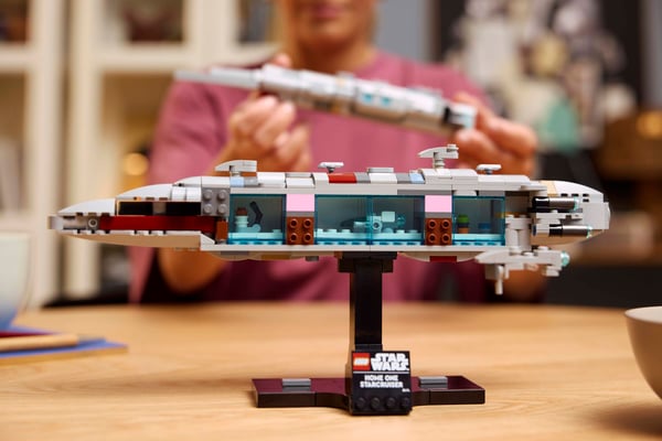 LEGO 75405 Le Starcruiser Home One — visuel 8 sur 8