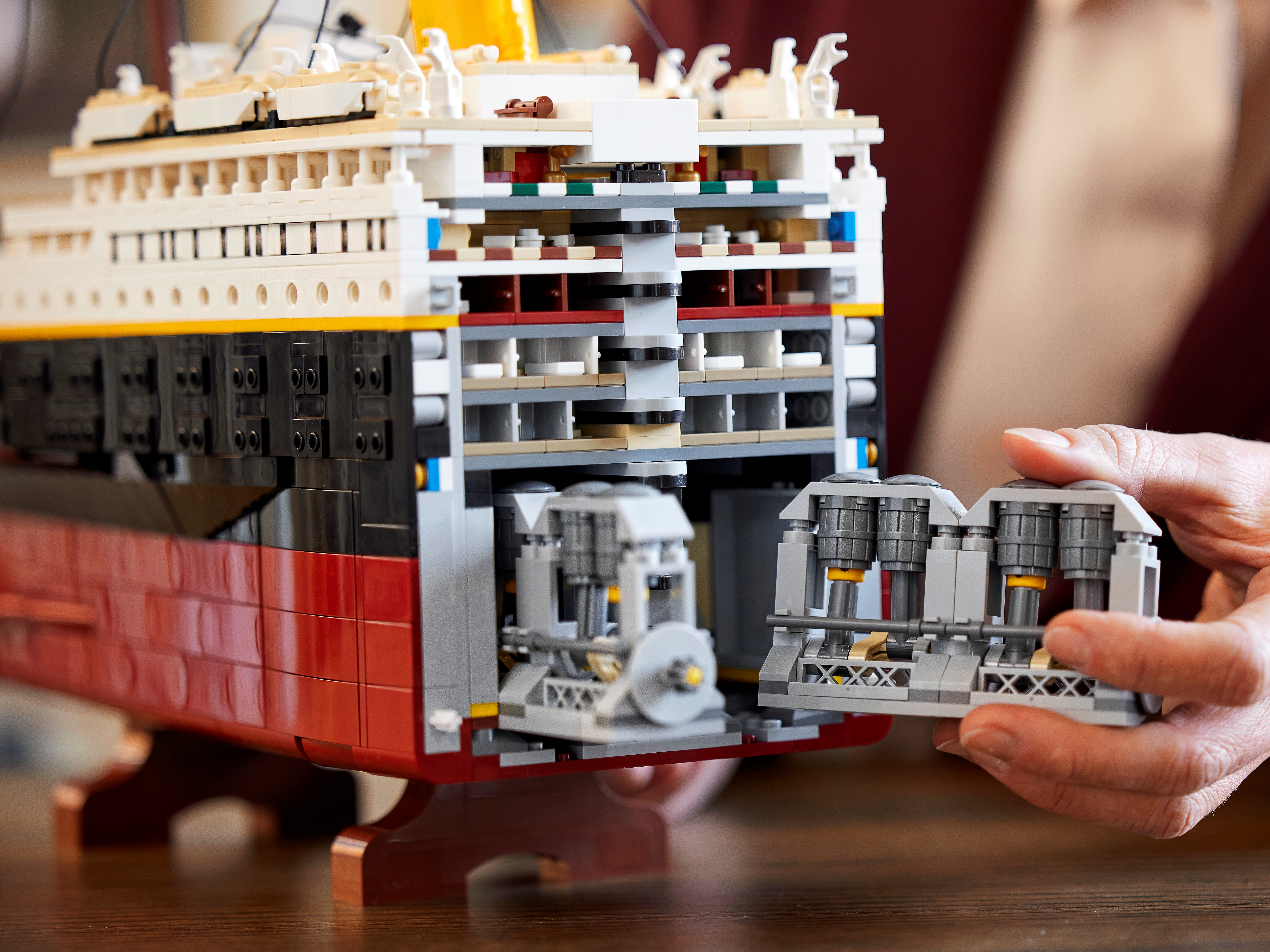 Fietstaxi plak aangenaam LEGO® Titanic 10294 | LEGO® Icons | Buy online at the Official LEGO® Shop US