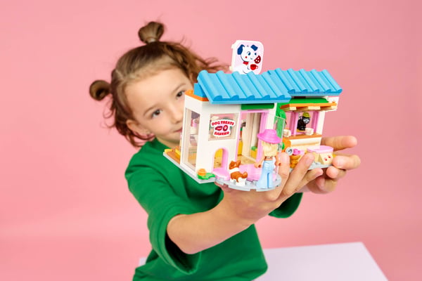 LEGO 42677 La boutique de friandises pour chiens — visuel 8 sur 8