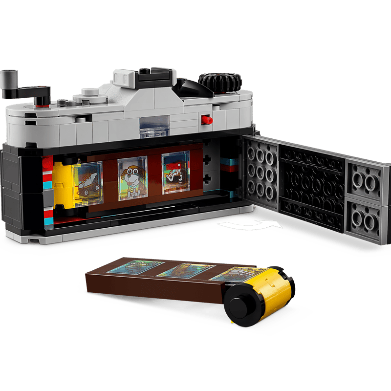 Retro Camera 31147 | Creator 3-in-1 | Buy online at the Official Retro Camera 31147 | Creator 3-in-1 | Buy online at the Official