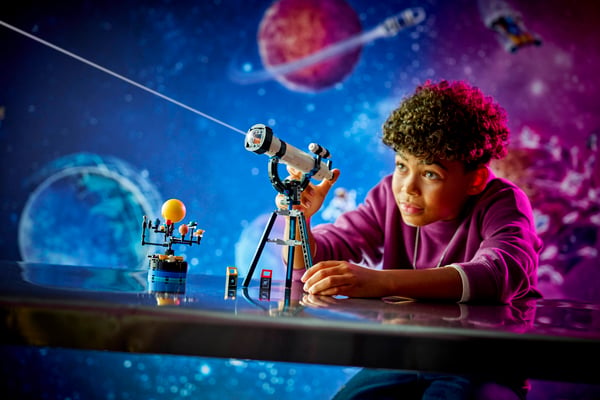 LEGO 31378 Le télescope d’exploration spatiale — visuel 7 sur 8
