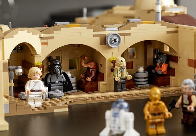 LEGO 6303711 Star Wars Mos Eisley Cantina 75290 Building Kit