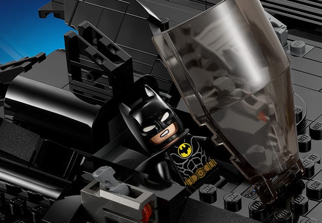 LEGO 76265 Batman 1989 Batwing Batman vs. The Joker