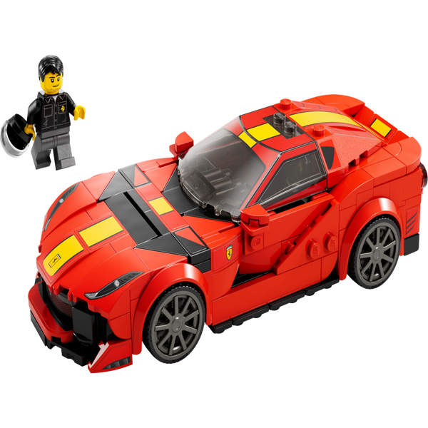 Quatre Voitures De Course Personnalisées De Lego Sur La Plaque De Base De  Route Vue De Dessus Photo stock éditorial - Image du gris, formule:  167467408