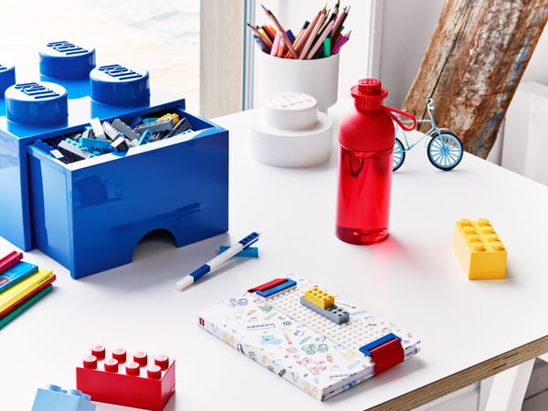 LEGO 5006130 Brique bleue de rangement à tiroir 4 tenons — visuel 5 sur 5