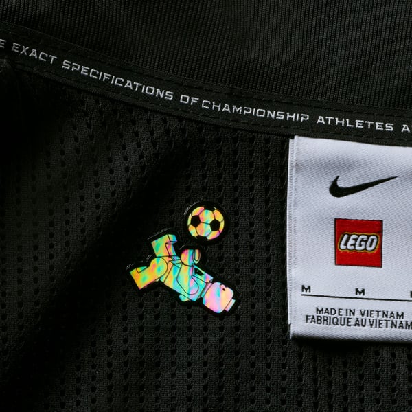 LEGO 5010256 Veste Collection Nike x LEGO® pour grands enfants — visuel 4 sur 4