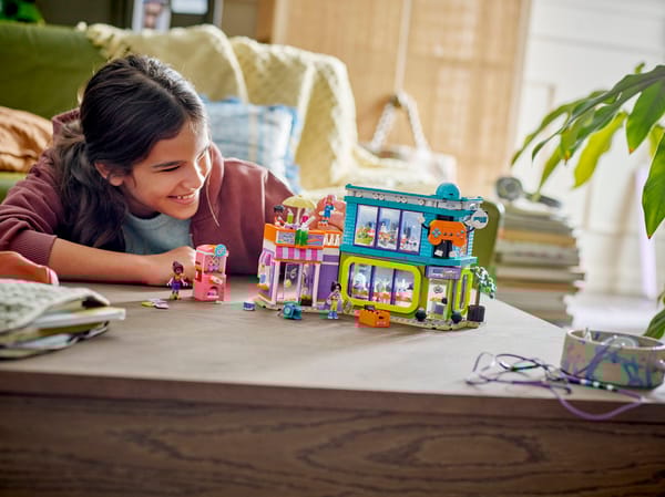 Comic Book and Game Store - Image 9