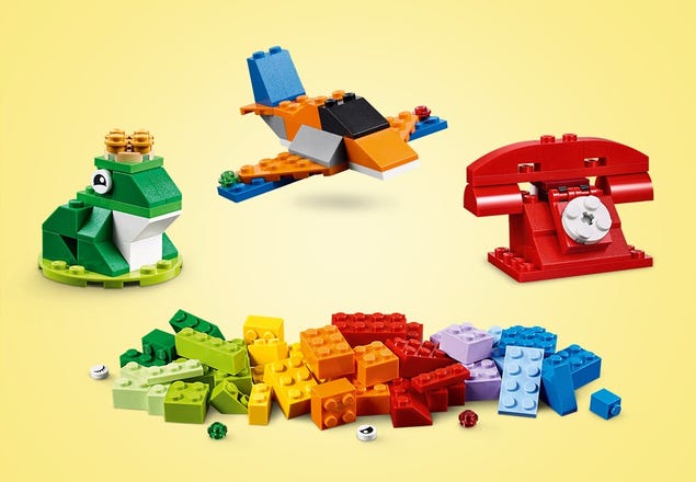 LEGO Classic 10717 Bricks 1500 Piece Set - Encourages Creativity