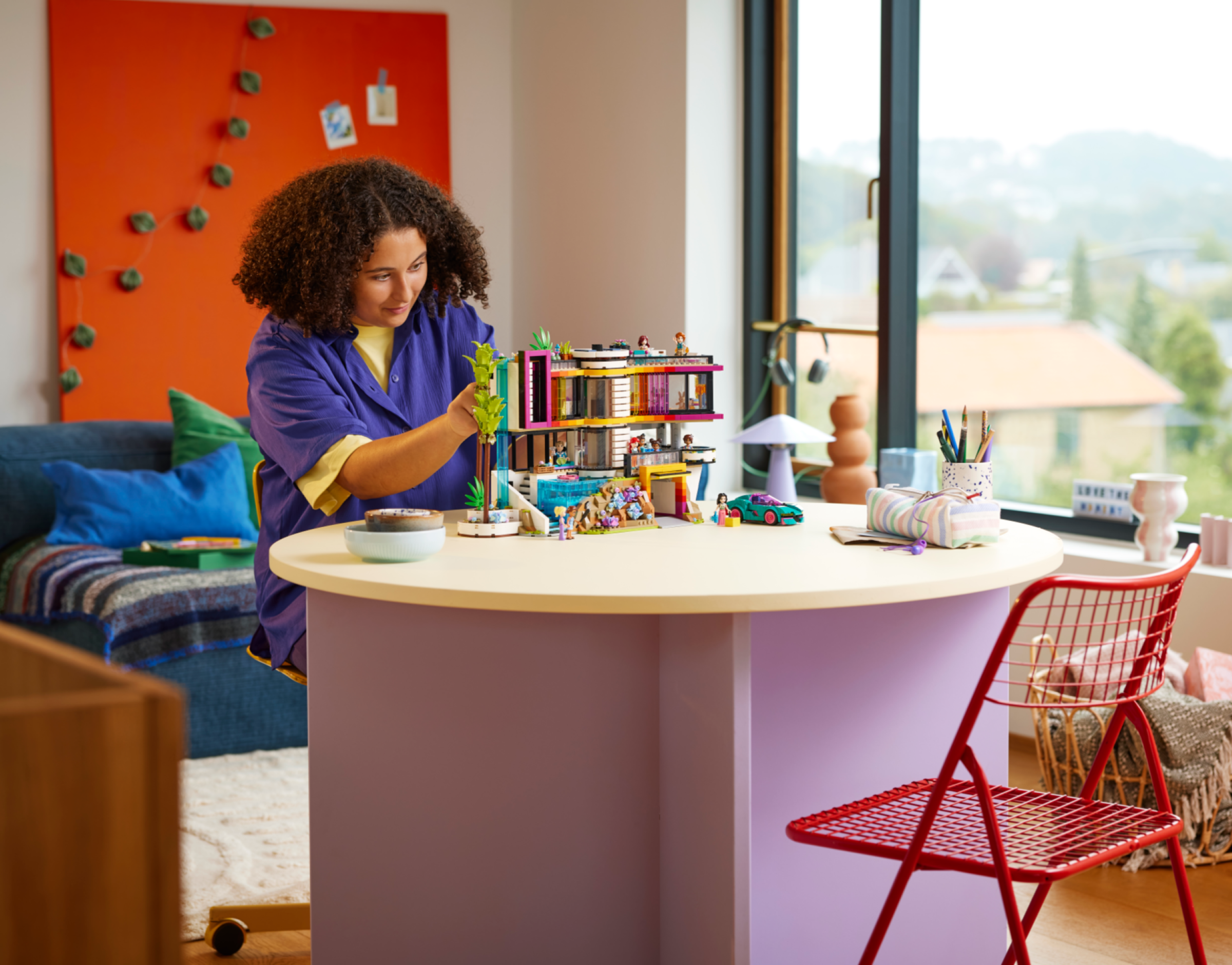 Andrea's Modern Mansion 42639 | Friends | Buy online at the