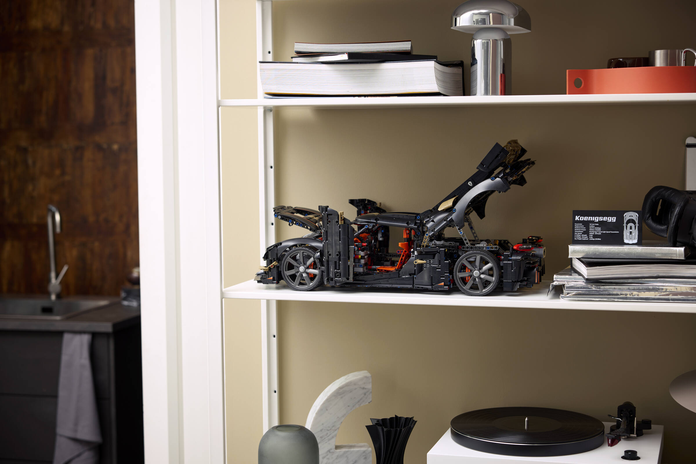 Koenigsegg Sadair's Spear メガカー 42232 | テクニック |レゴ®ストア