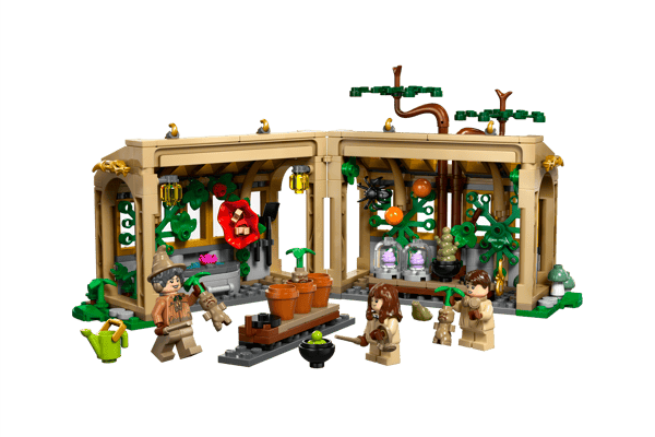 Hogwarts™ Castle: Herbology Class - Image 1