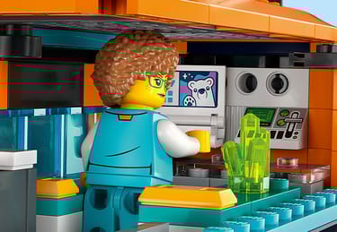 Lego Simpsons Quickie Mart Price Singapore Arctic Explorer Truck