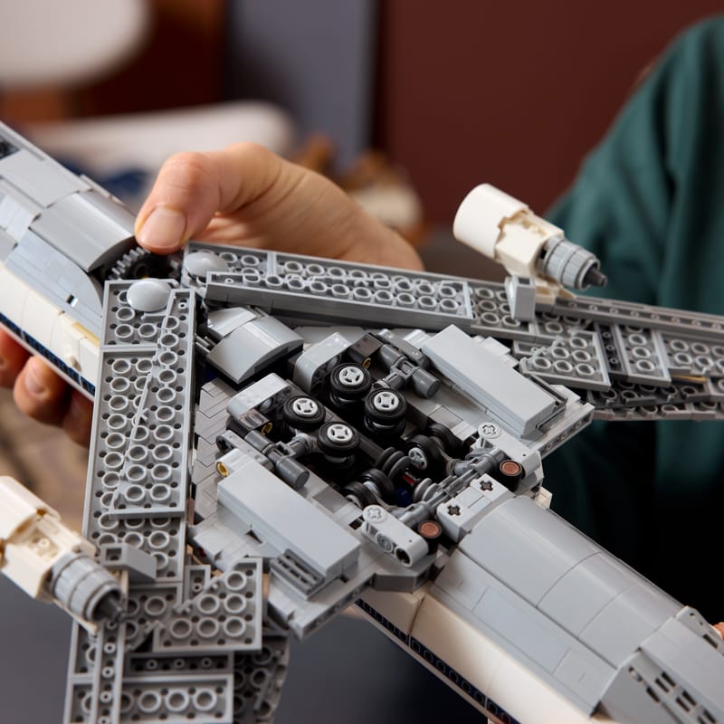 Shuttle Carrier Aircraft 10360 LEGO® Icons Buy online at the