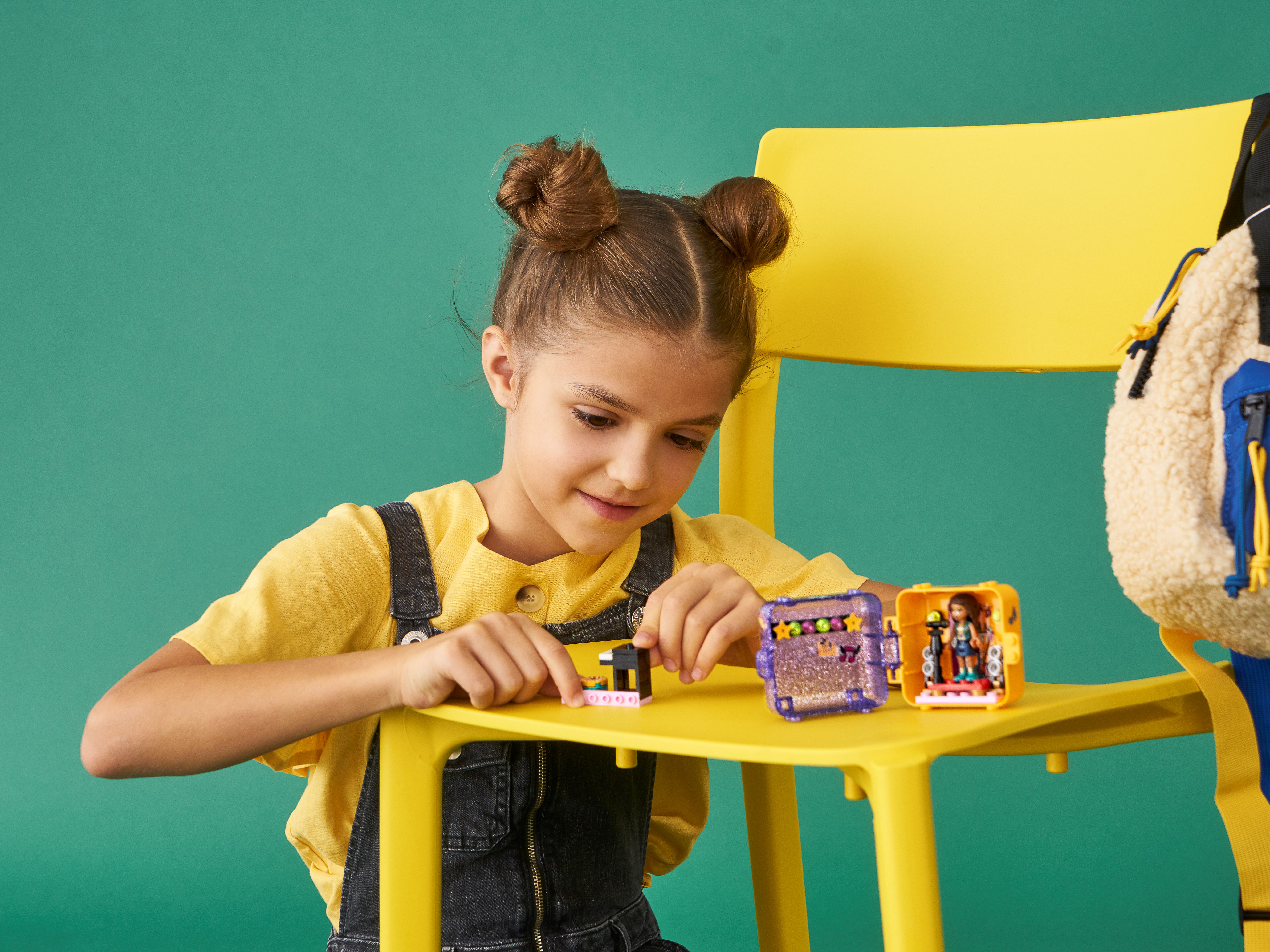 Andrea's Play Cube 41400 | Friends | Buy online at the Official