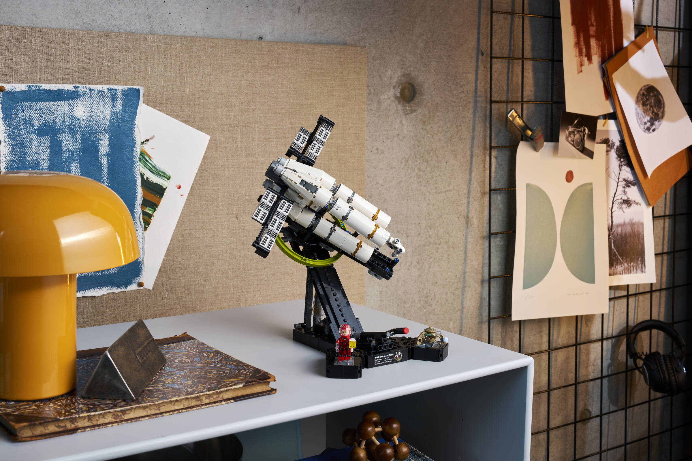 Project Hail Mary 11389 | LEGO® Icons | Buy online at the Official