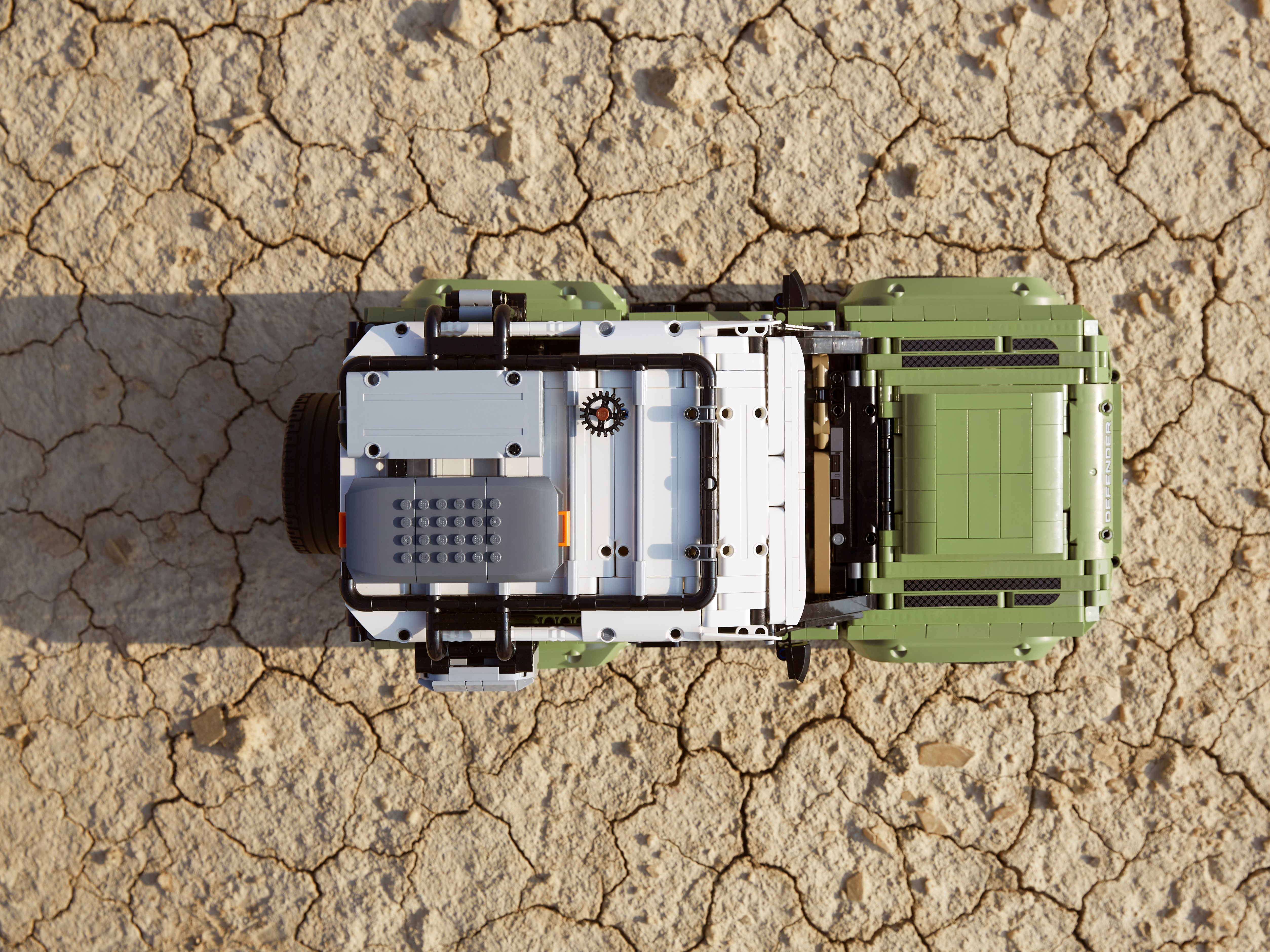 ukuelige enhed gøre ondt Land Rover Defender 42110 | Technic™ | Buy online at the Official LEGO®  Shop US