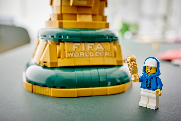 LEGO 43020 Trophée officiel de la Coupe du monde de la FIFA — visuel 7 sur 8