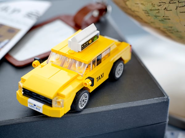 LEGO 40468 Le taxi jaune — visuel 6 sur 7