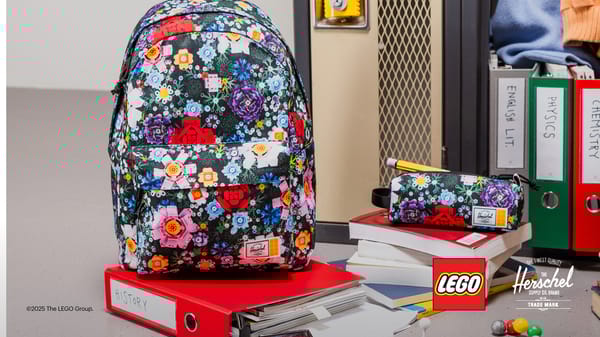 Herschel Classic™ XL Backpack – Garden Floral - Image 10