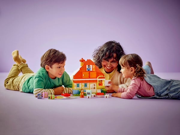 LEGO 10459 La maison de famille de Bluey et le jeu de mémoire — visuel 6 sur 8