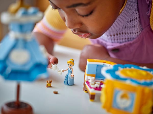 Cinderella's Dress - Image 11