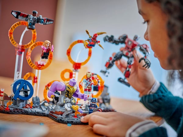 LEGO 76323 Combat final d’Avengers : Endgame — visuel 7 sur 8