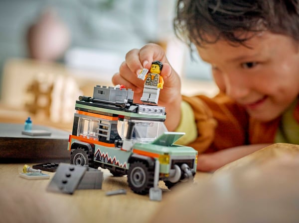 LEGO 60447 Le camion 4x4 tout-terrain — visuel 8 sur 8