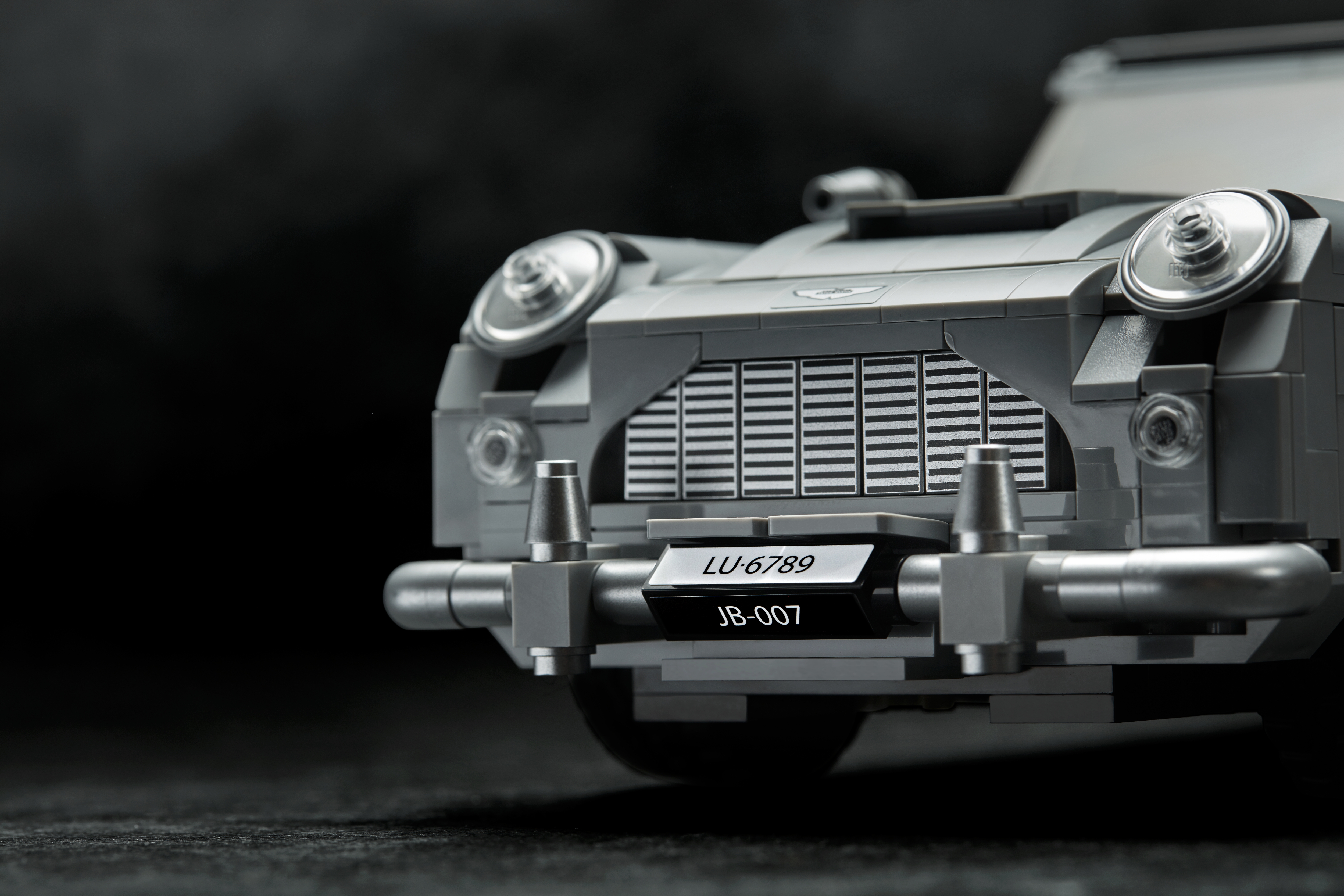 1295 Pieces LEGO Creator Expert James Bond Aston Martin DB5 10262 Building Kit 