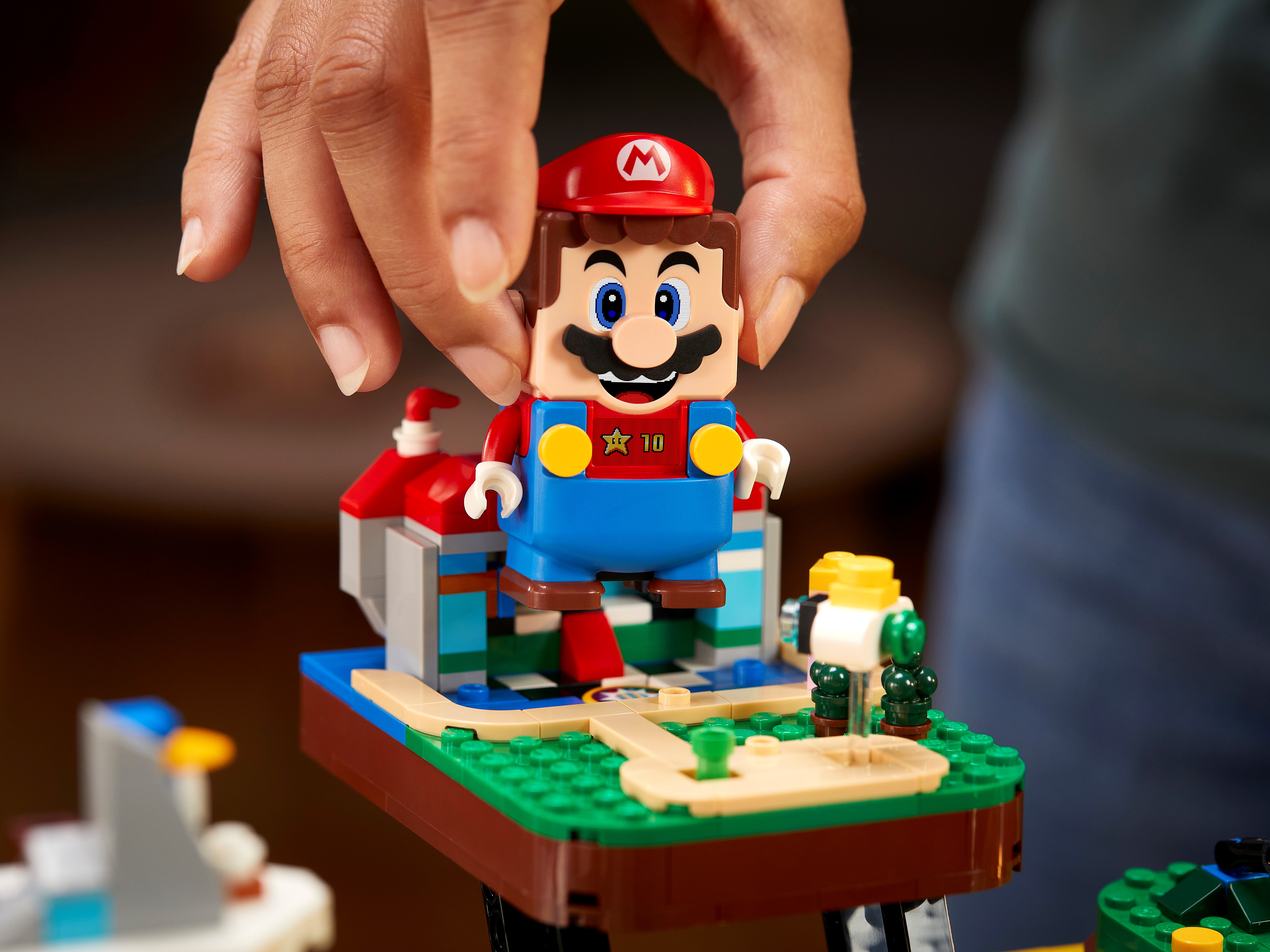 Super Mario 64™ Question Mark Block 71395 | LEGO® Super Mario 