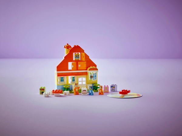 LEGO 10459 La maison de famille de Bluey et le jeu de mémoire — visuel 8 sur 8