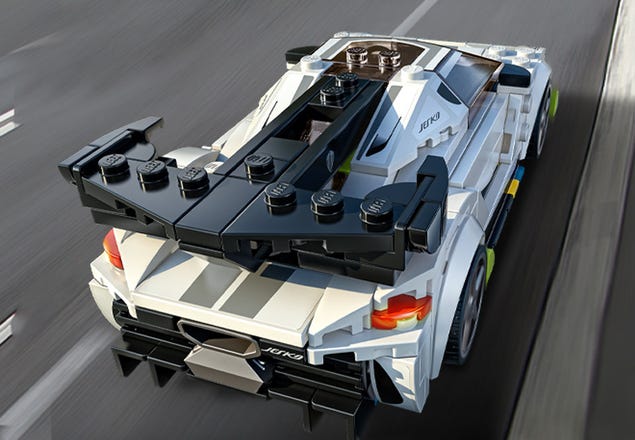 LEGO Speed Champions Koenigsegg Jesko 76900 - Coche deportivo de carreras  de juguete con minifigura de conductor, juego de modelo Racer para niños