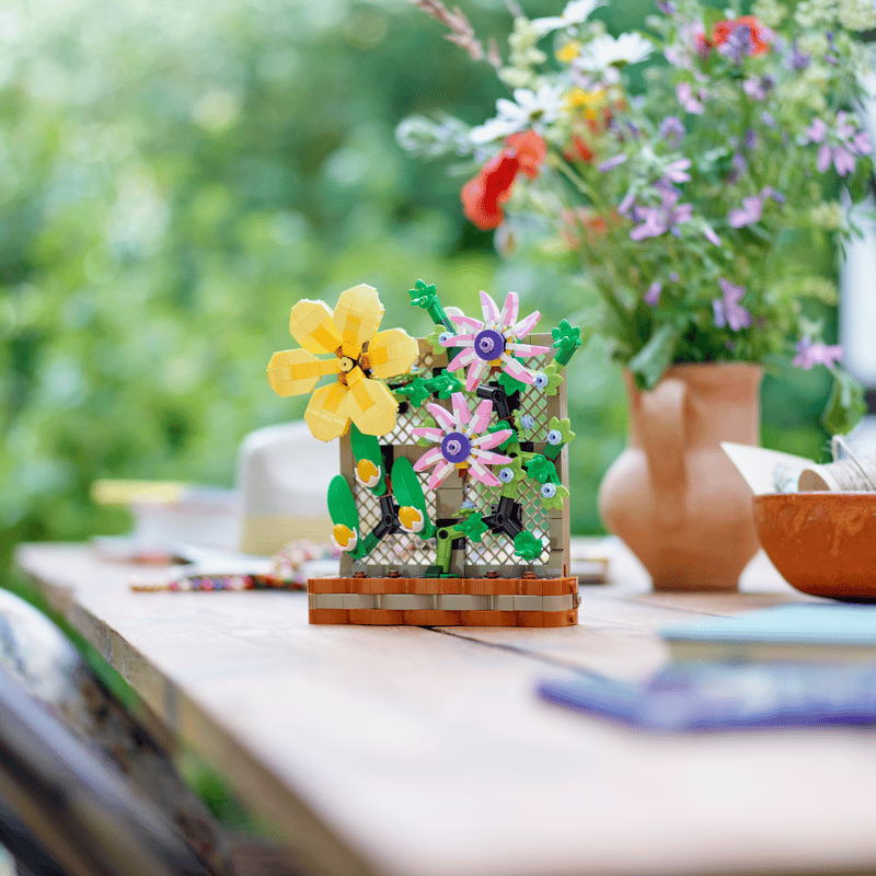 Flower Trellis Display - Main Image
